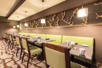 wyndham garden westlake