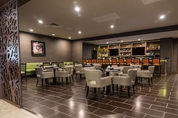 wyndham garden westlake