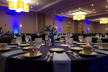 wyndham garden westlake