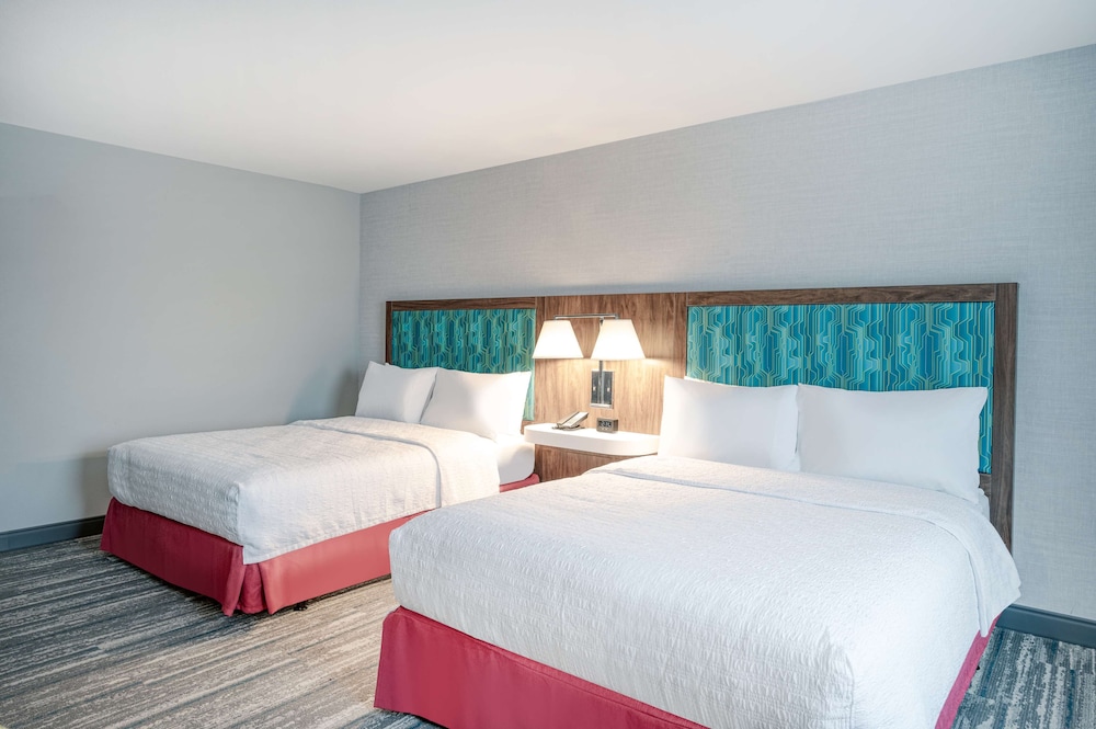 hampton inn cleveland airport tiedeman road