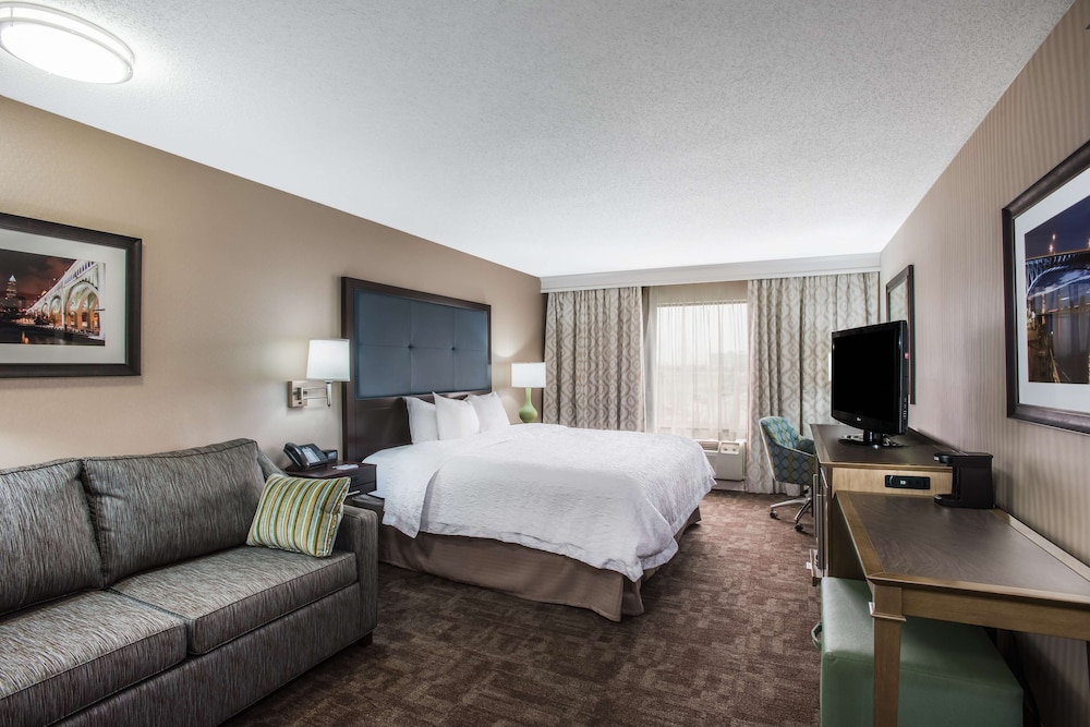 hampton inn cleveland airport tiedeman road