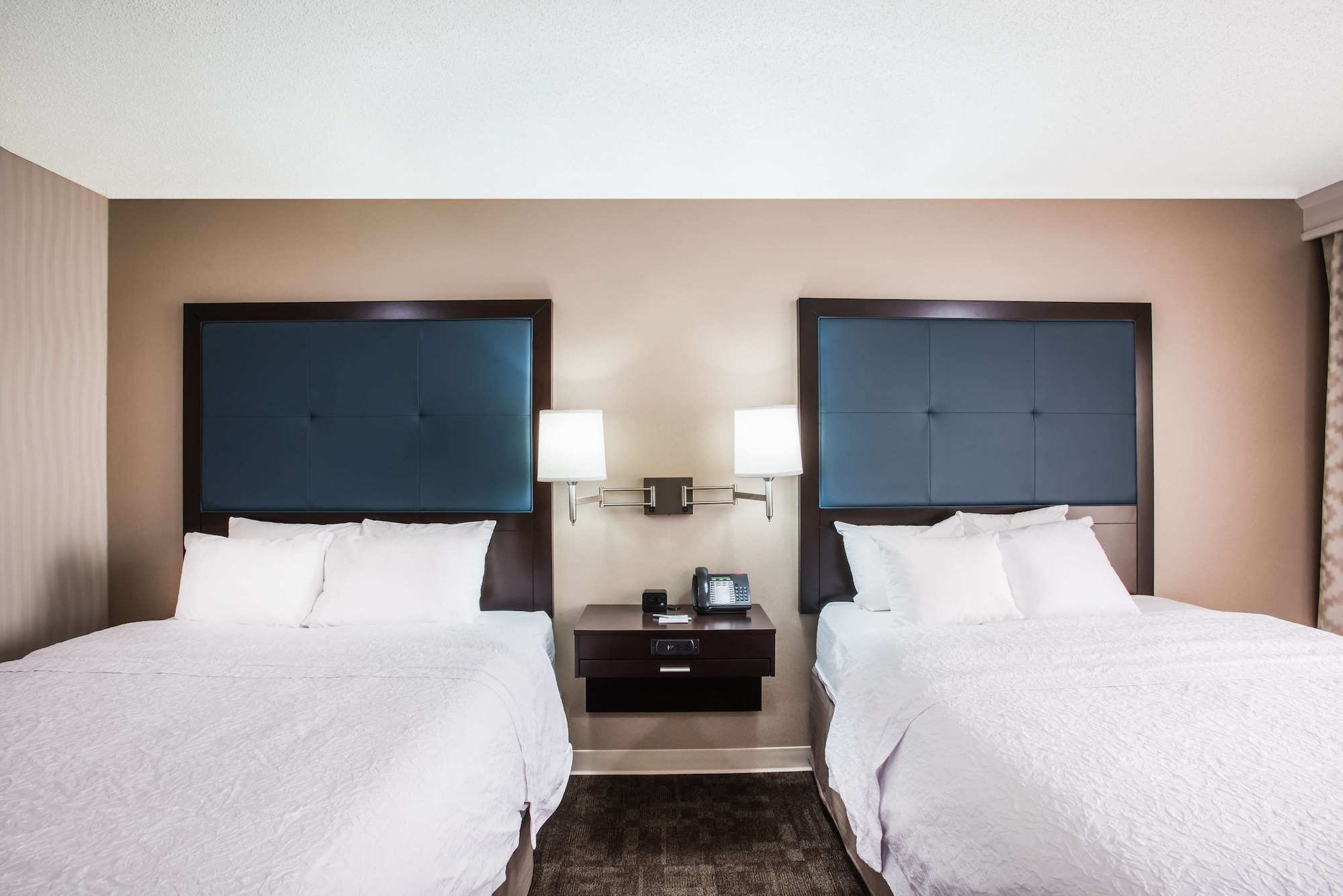 hampton inn cleveland airport tiedeman road