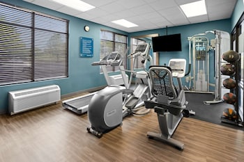 Hampton Inn Cleveland Airport - Tiedeman Road,Cleveland>>Brooklyn,3 star