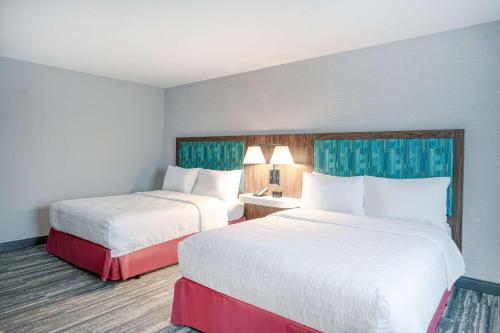 hampton inn cleveland airport tiedeman road