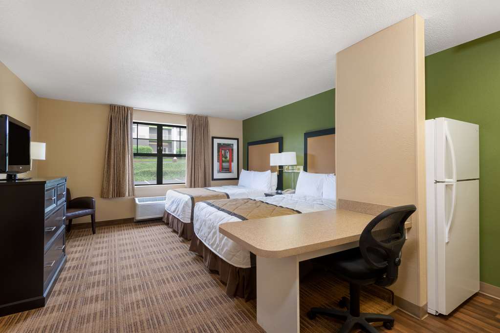extended stay america suites cleveland brooklyn