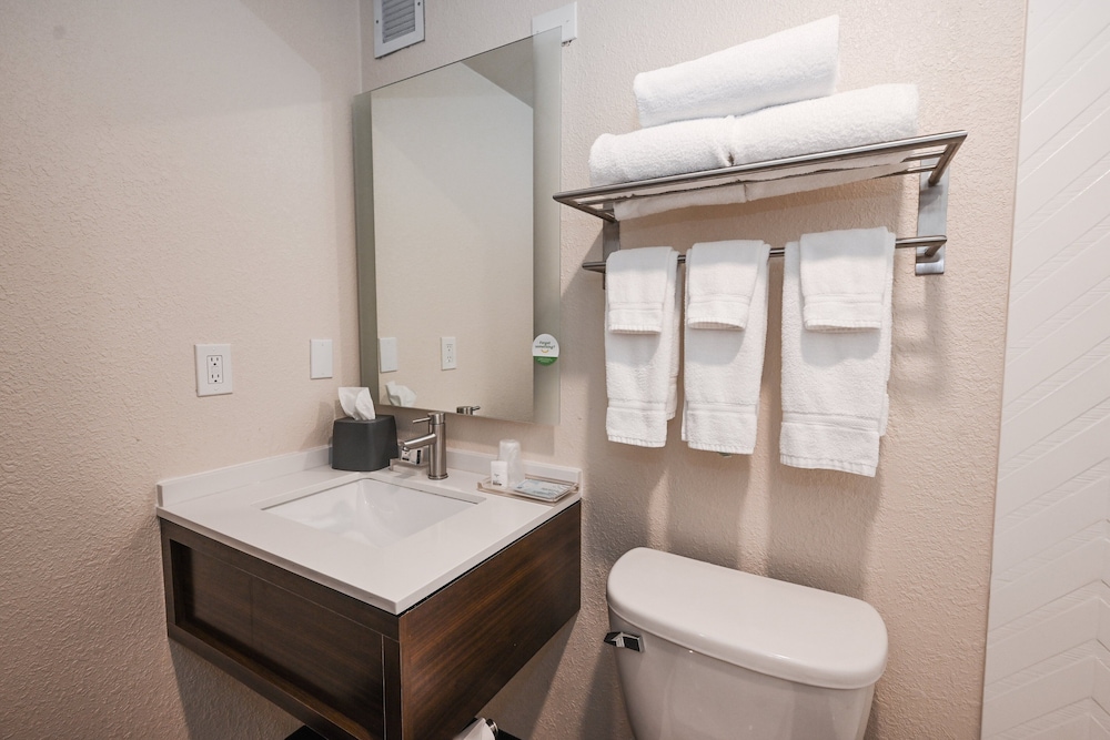 holiday inn cleveland mayfield by ihg