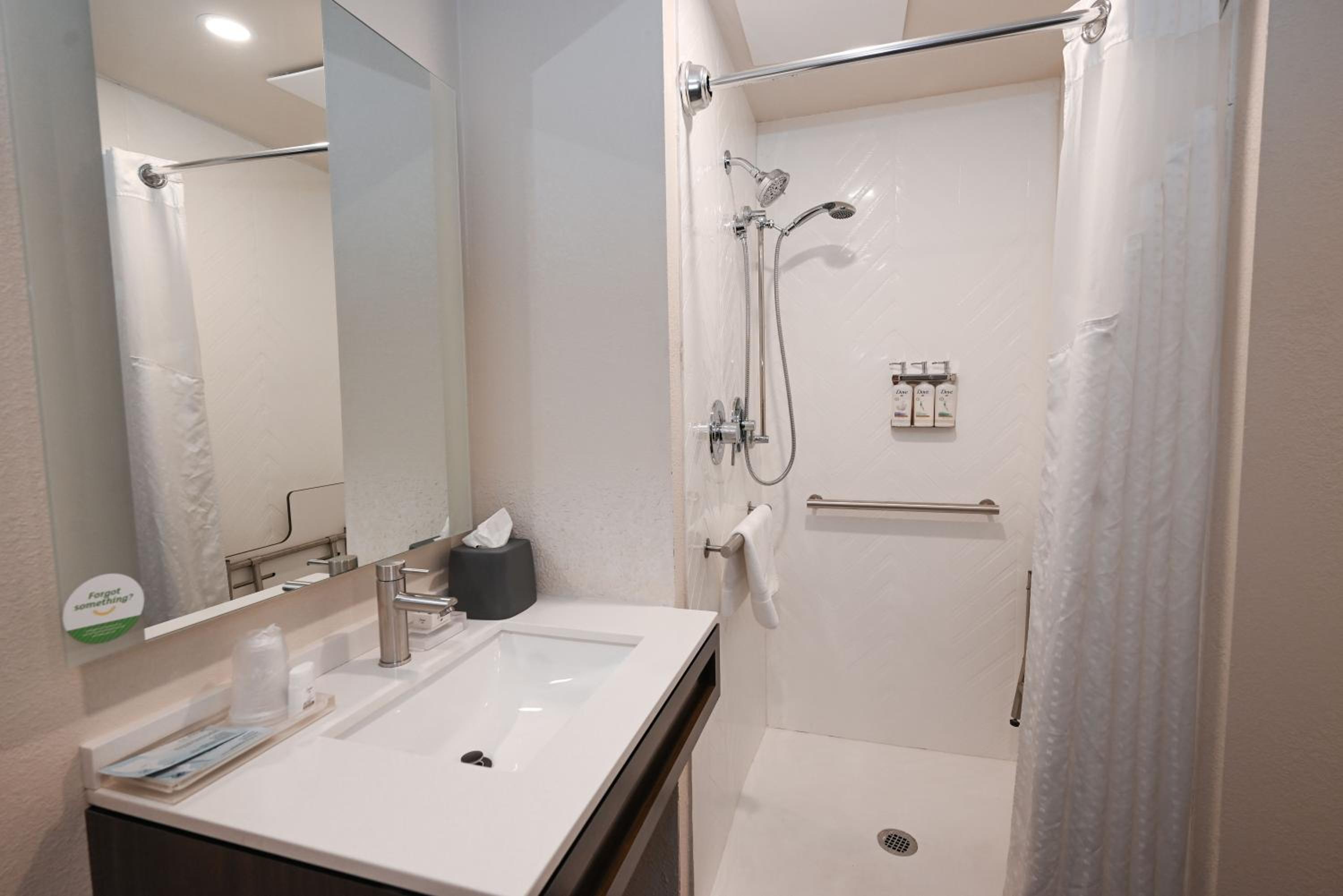 holiday inn cleveland mayfield by ihg