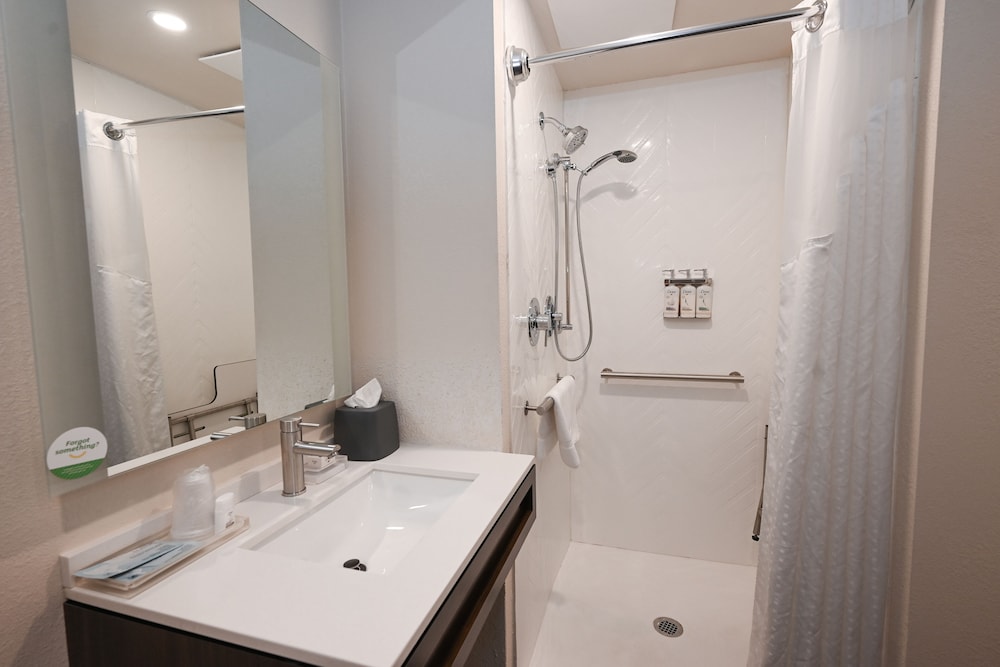 holiday inn cleveland mayfield by ihg