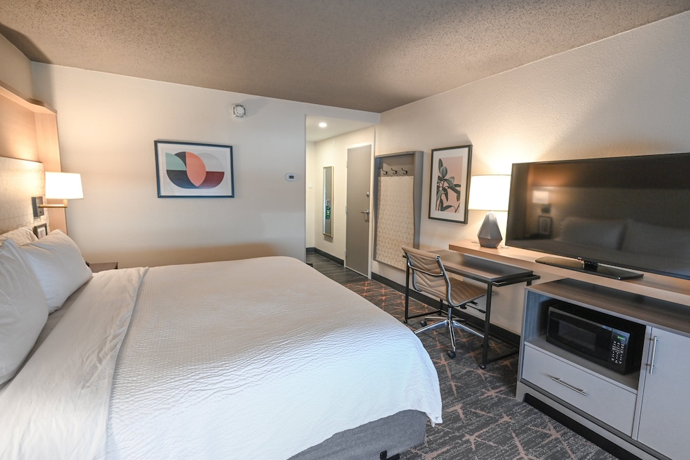 holiday inn cleveland mayfield by ihg