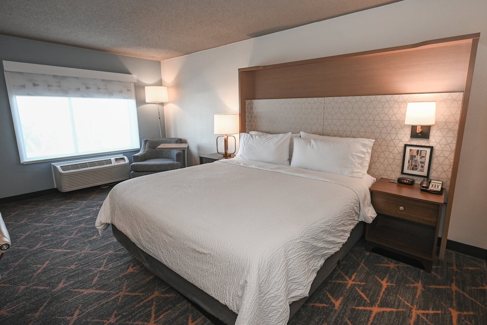 holiday inn cleveland mayfield by ihg