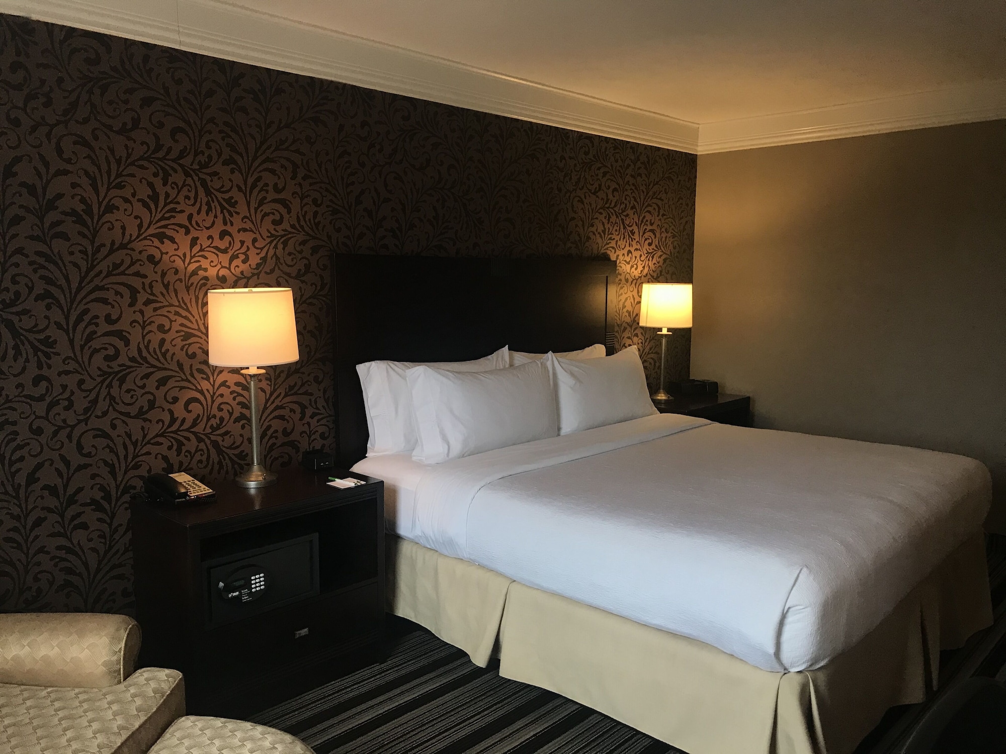 holiday inn cleveland mayfield by ihg