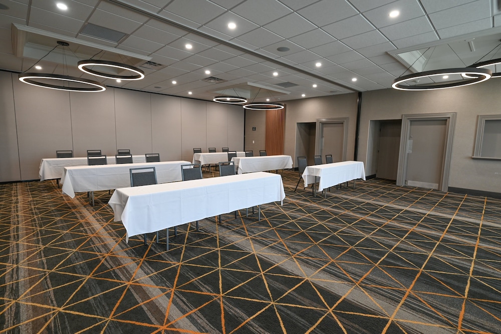 holiday inn cleveland mayfield by ihg