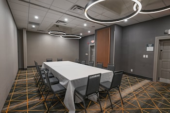 holiday inn cleveland mayfield by ihg
