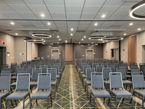 holiday inn cleveland mayfield by ihg