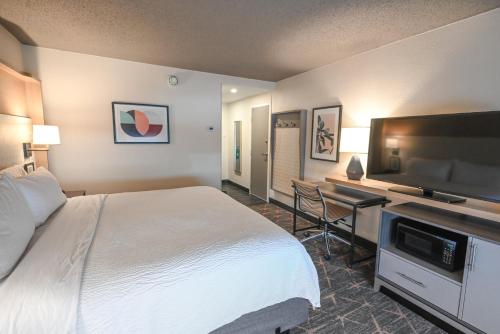 holiday inn cleveland mayfield by ihg
