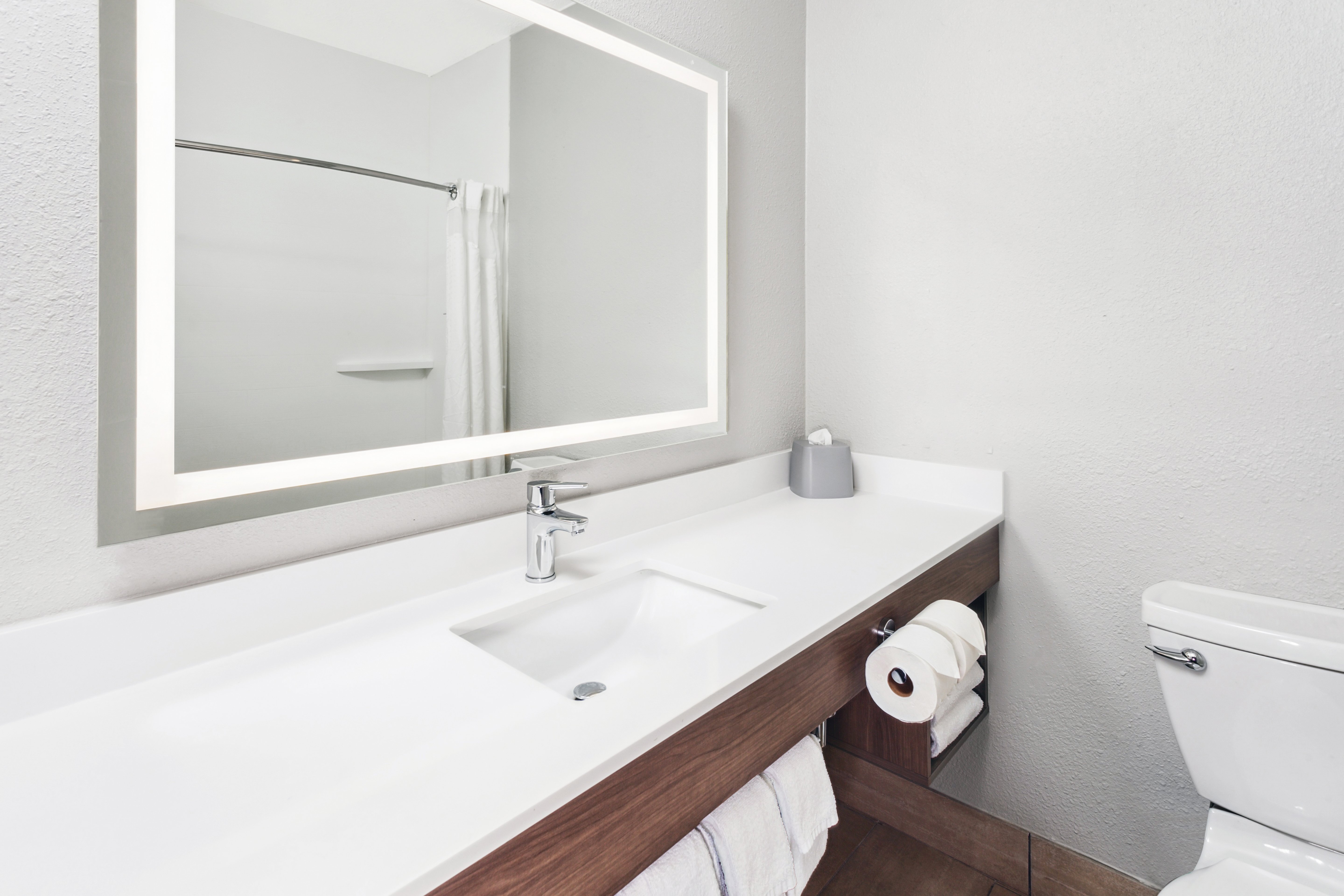 holiday inn express cleveland airport brookpark by ihg