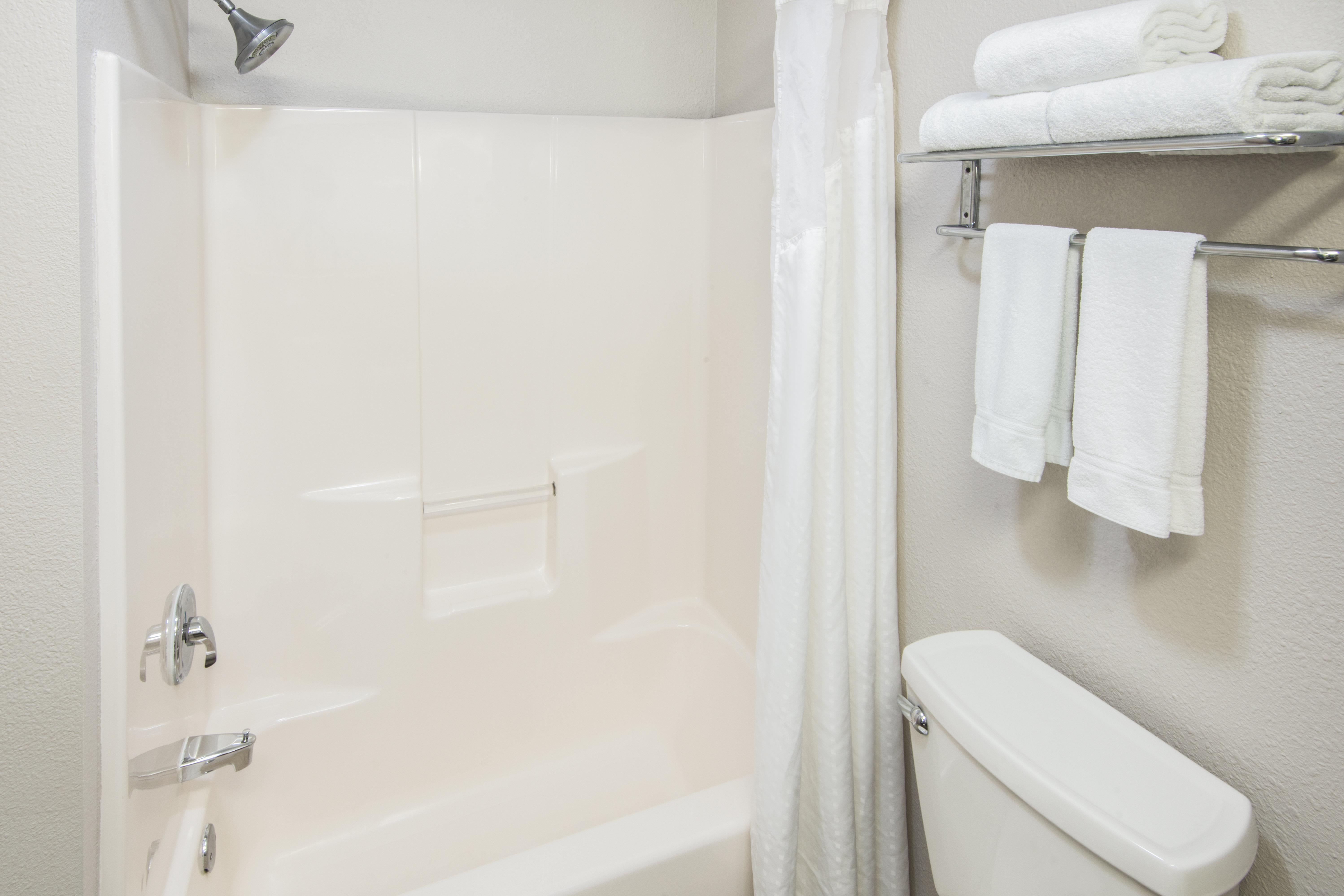 holiday inn express cleveland airport brookpark by ihg