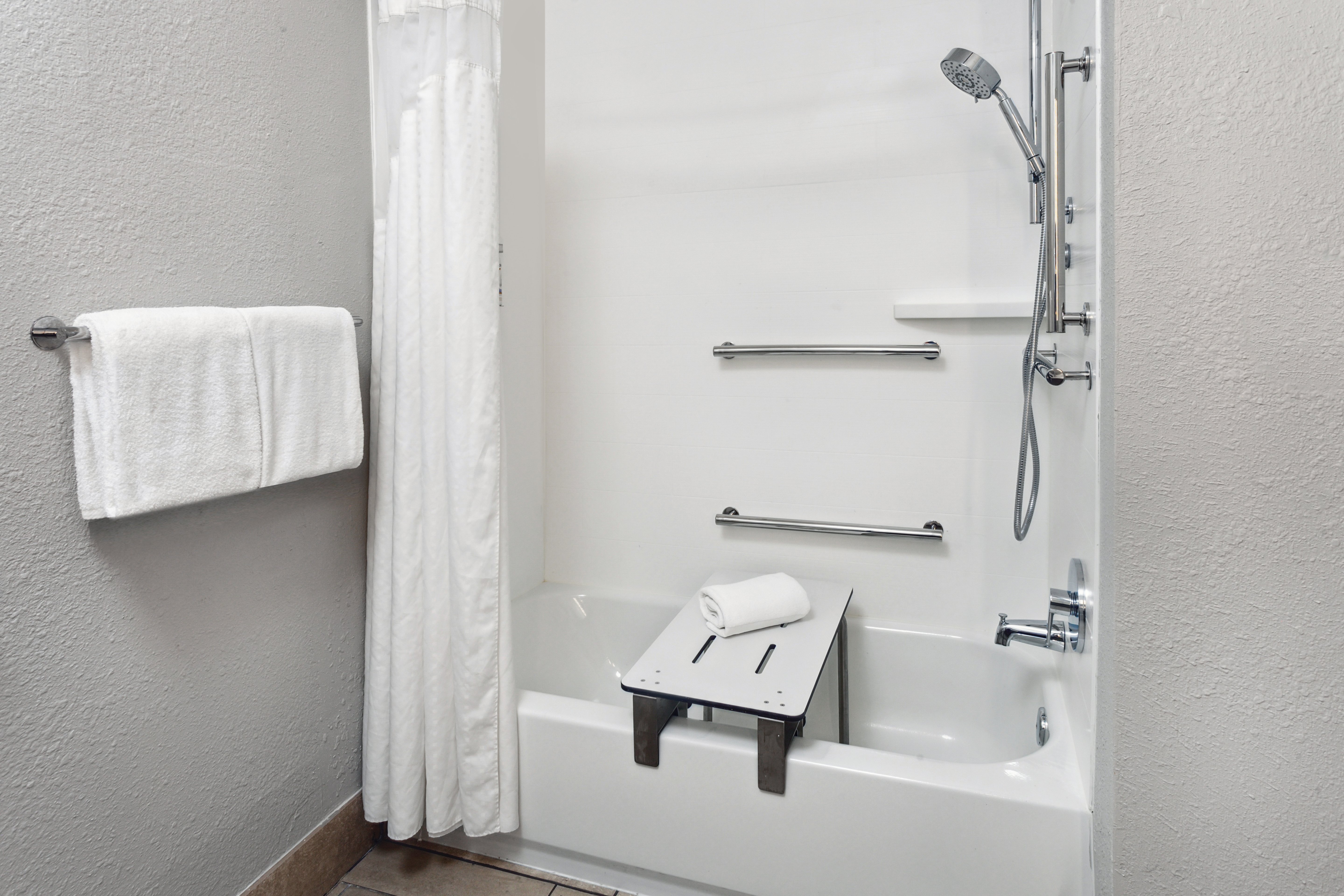 holiday inn express cleveland airport brookpark by ihg