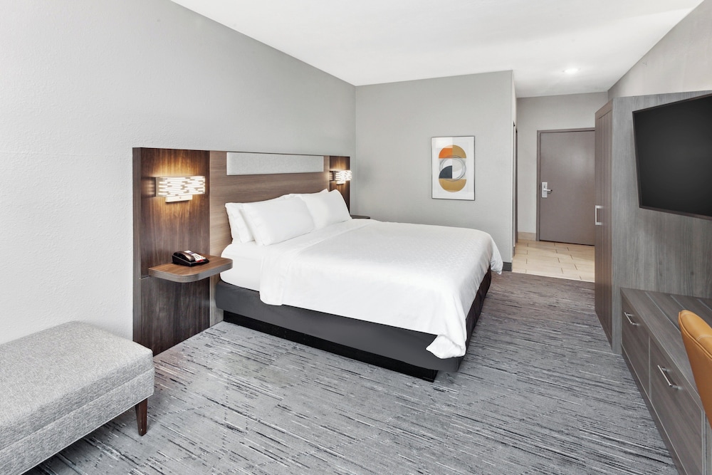 holiday inn express cleveland airport brookpark by ihg