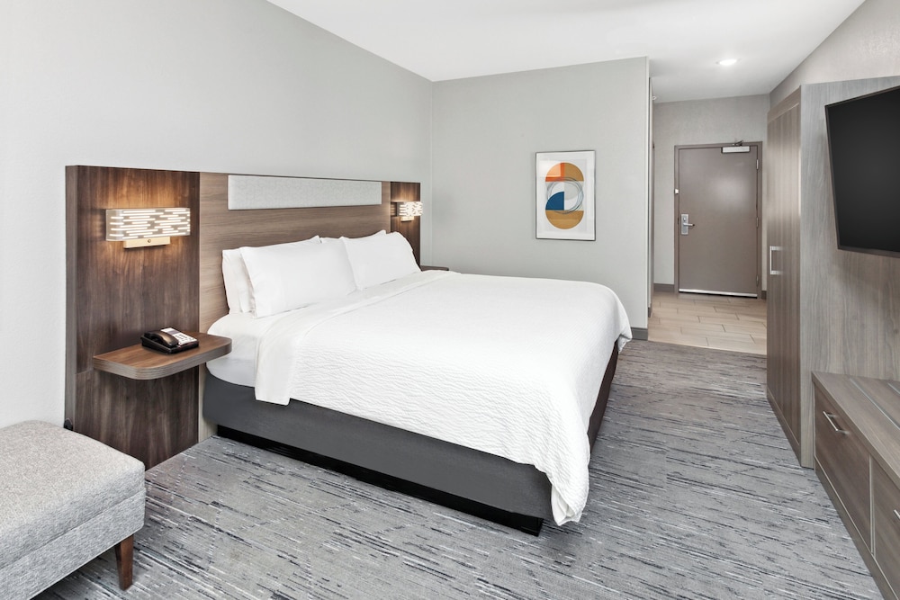 holiday inn express cleveland airport brookpark by ihg