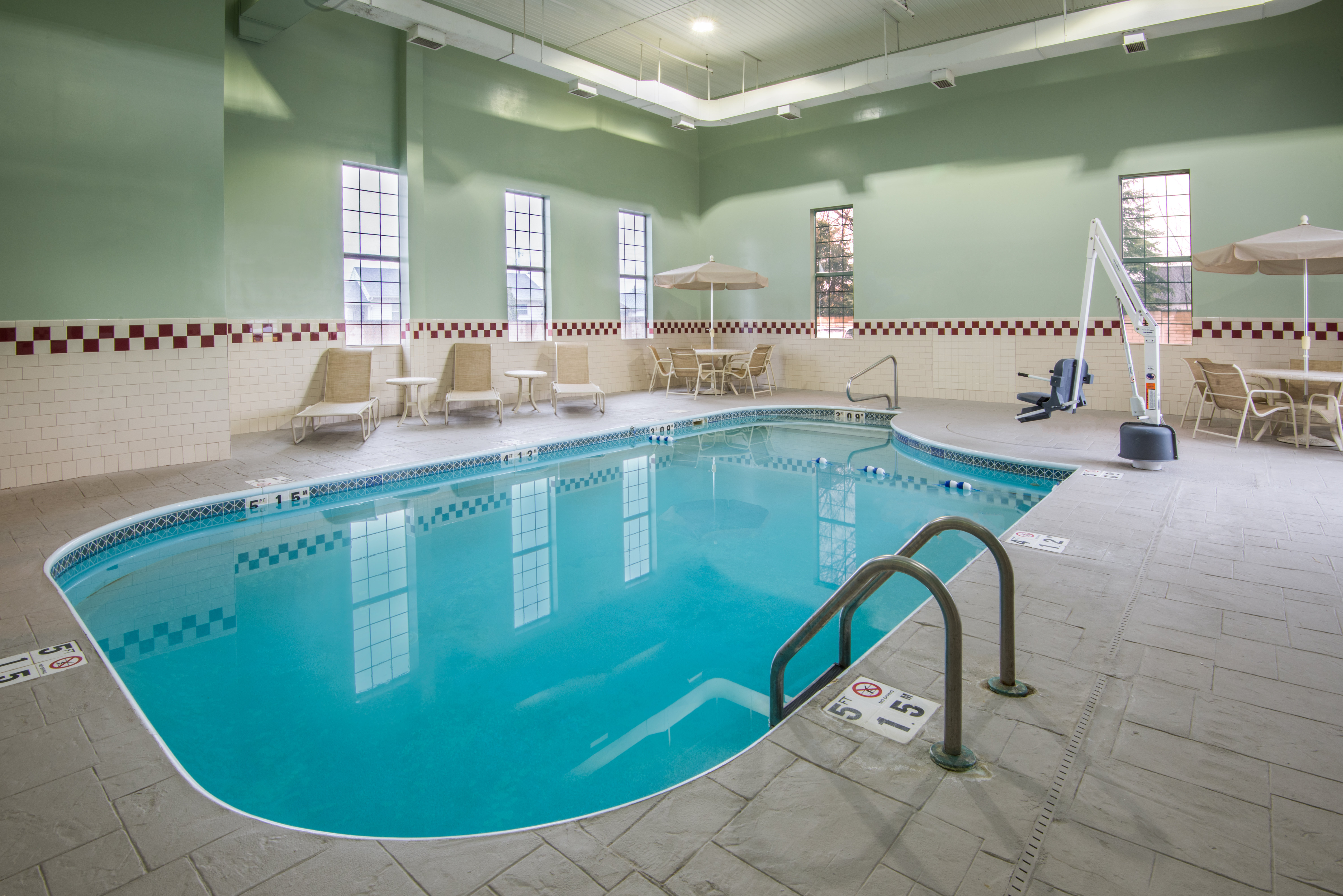 holiday inn express cleveland airport brookpark by ihg