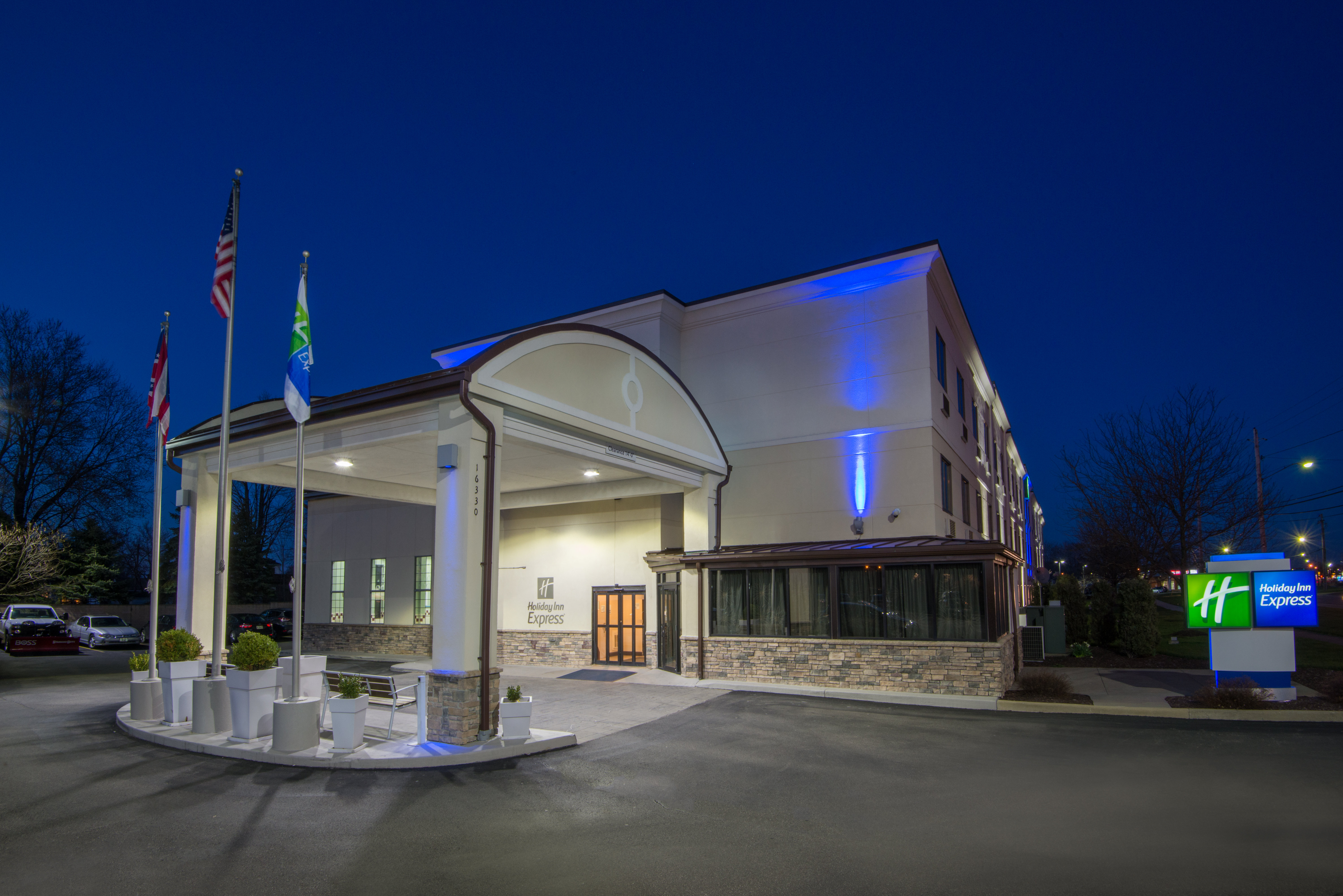 holiday inn express cleveland airport brookpark by ihg