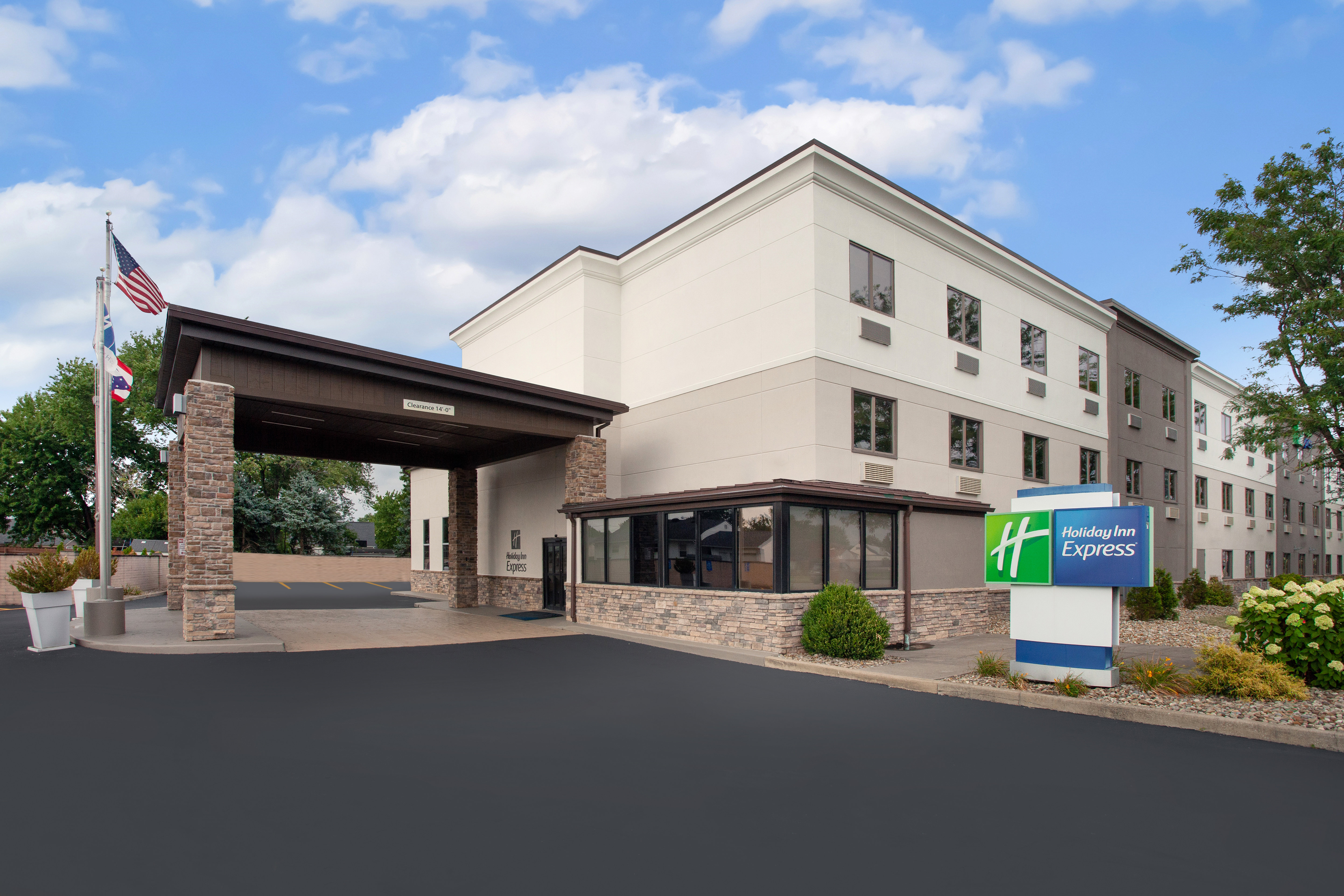 holiday inn express cleveland airport brookpark by ihg