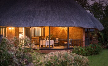 anantara stanley and livingstone victoria falls hotel