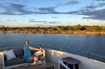 anantara stanley and livingstone victoria falls hotel