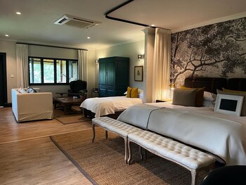 anantara stanley and livingstone victoria falls hotel