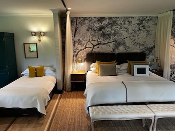 anantara stanley and livingstone victoria falls hotel