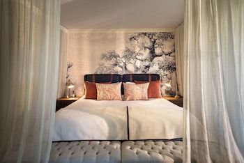 anantara stanley and livingstone victoria falls hotel