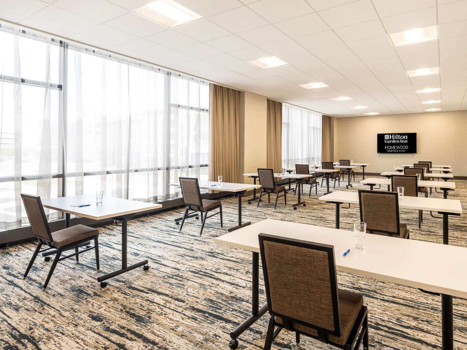 hilton garden inn toledo downtown