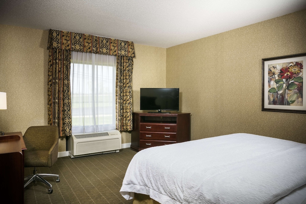 hampton inn and suites toledo perrysburg