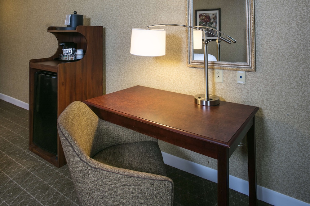 hampton inn and suites toledo perrysburg