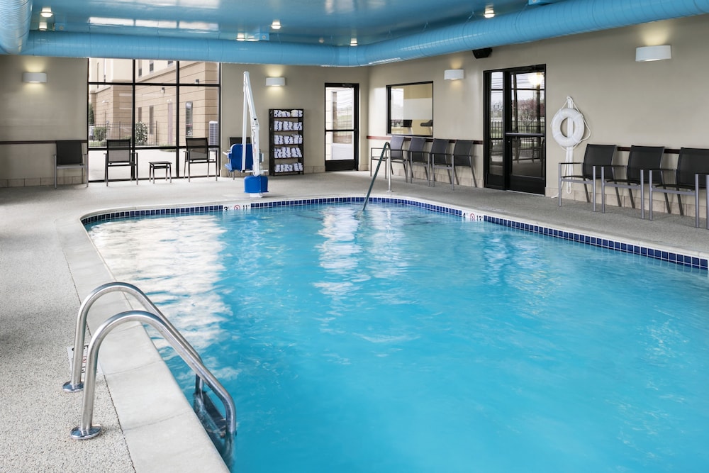hampton inn and suites toledo perrysburg