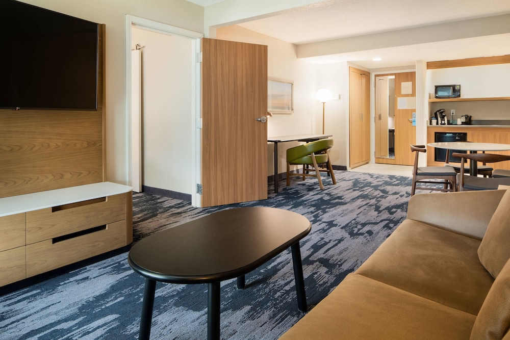 fairfield inn and suites by marriott charleston