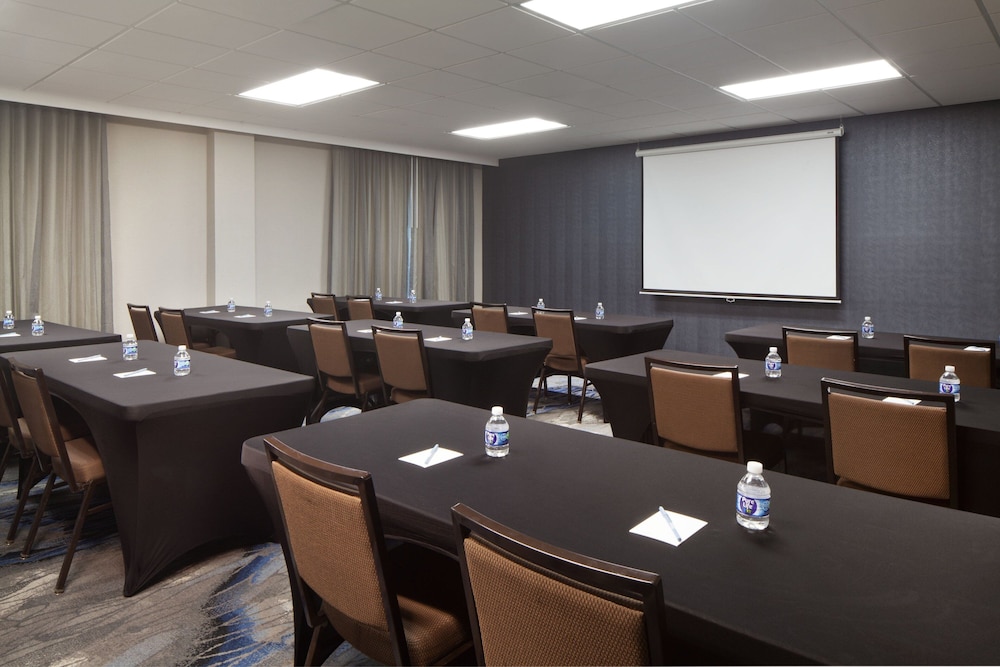fairfield inn and suites by marriott charleston