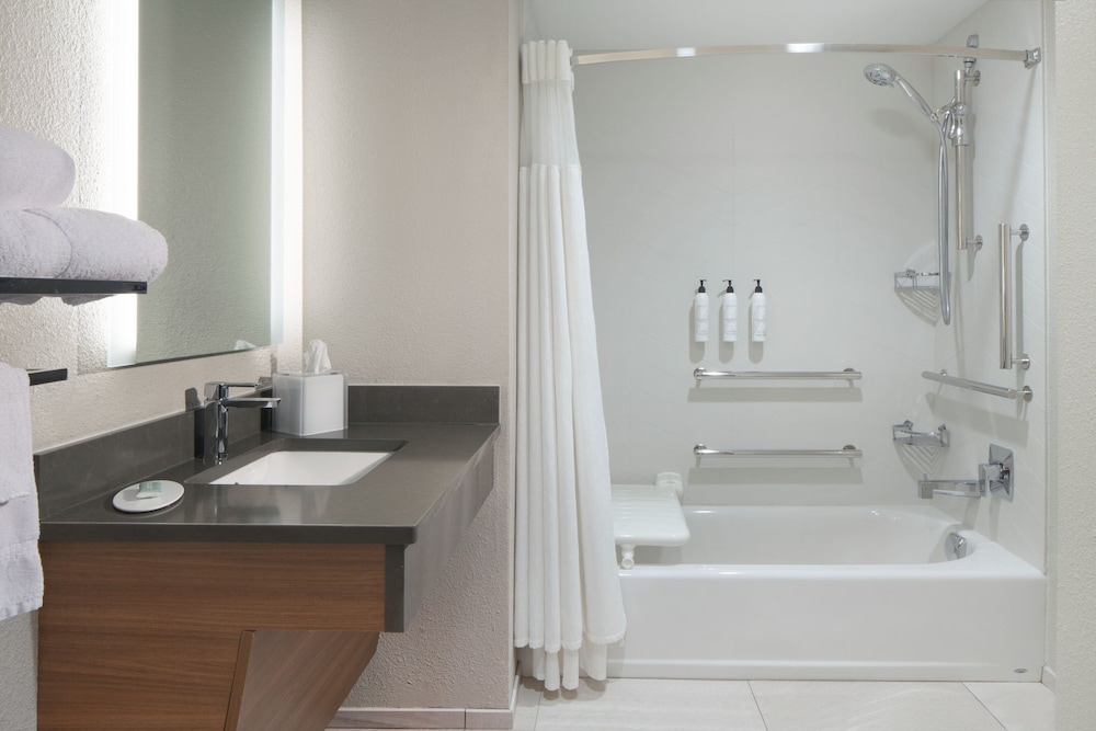fairfield inn and suites by marriott charleston