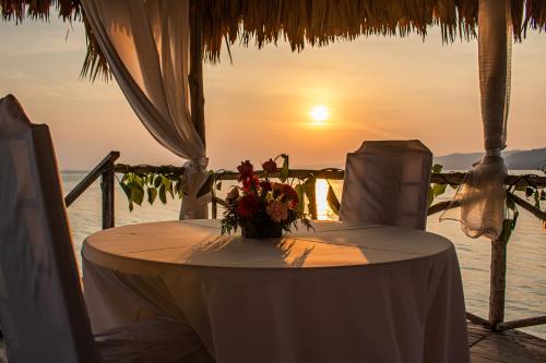 hotel camino real tikal
