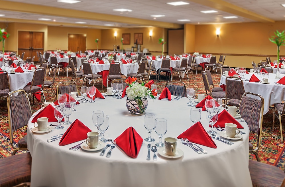 holiday inn hotel and suites springfield i 44 by ihg
