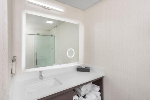 holiday inn hotel and suites springfield i 44 by ihg