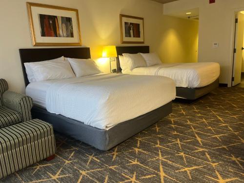 holiday inn hotel and suites springfield i 44 by ihg