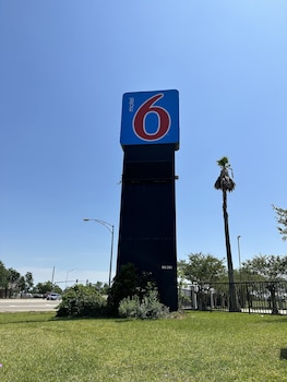 motel 6 lake charles la