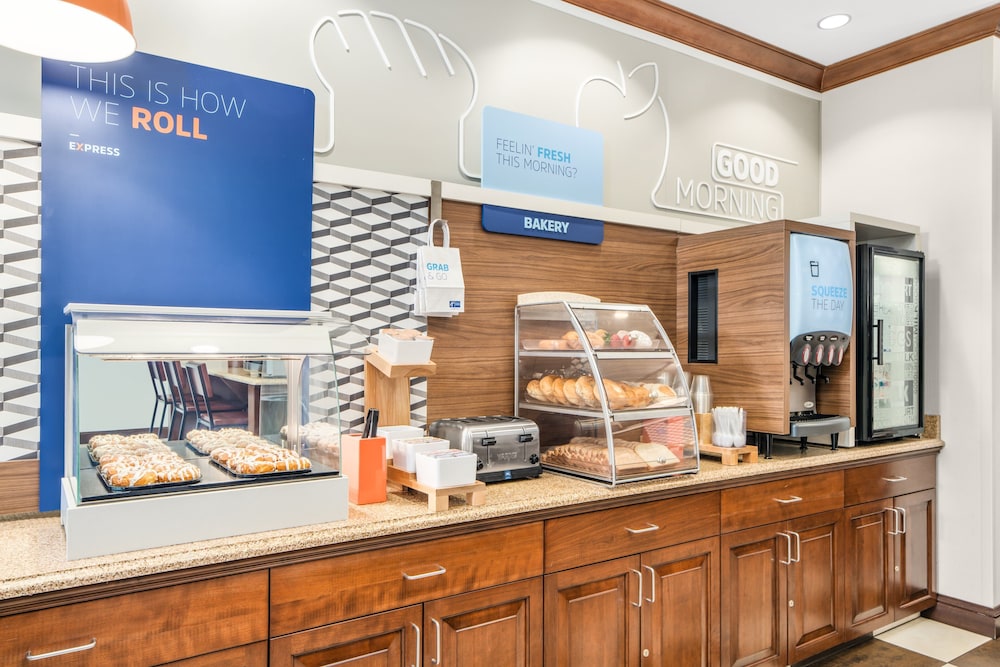 holiday inn express and suites wilmington newark by ihg