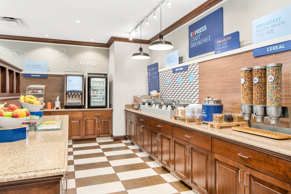 holiday inn express and suites wilmington newark by ihg