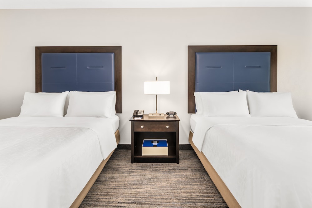 holiday inn express and suites wilmington newark by ihg