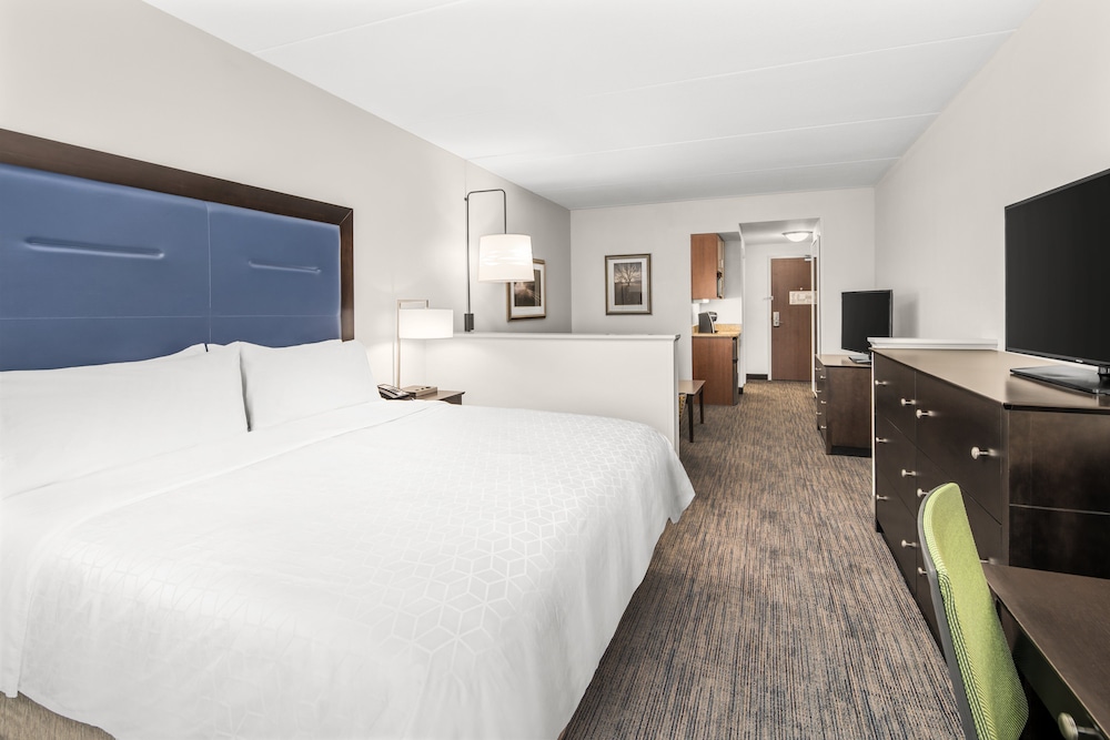 holiday inn express and suites wilmington newark by ihg