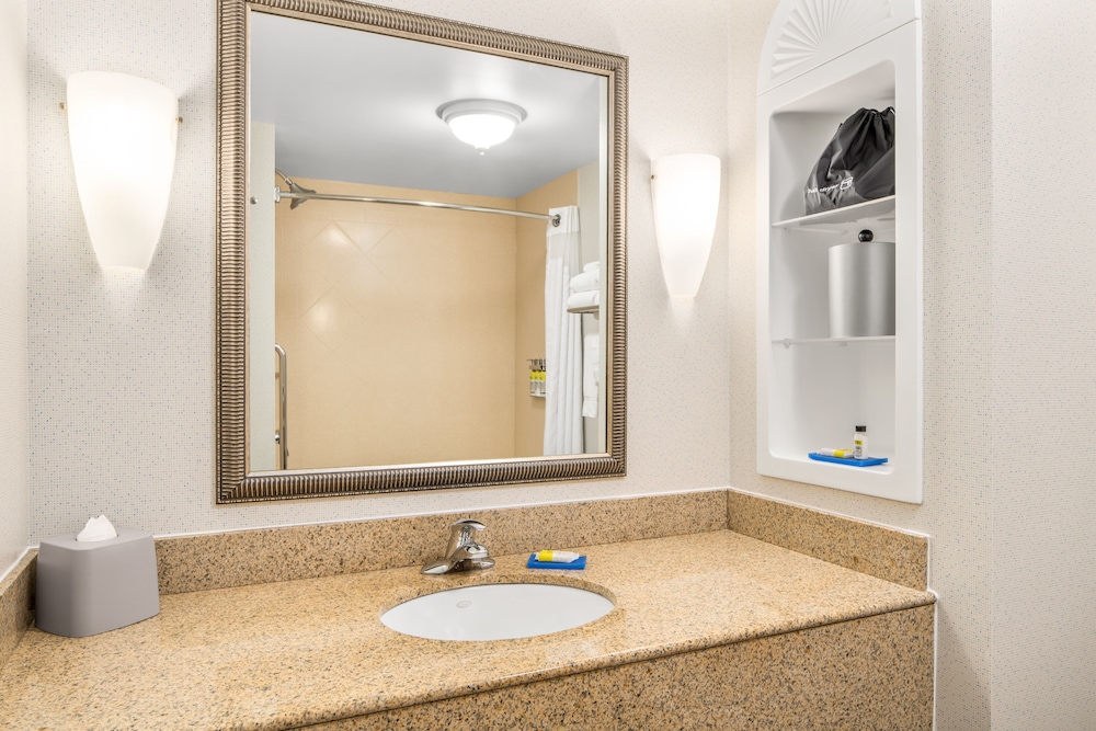 holiday inn express and suites wilmington newark by ihg