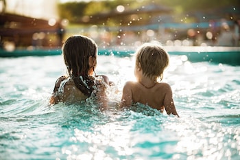 Holiday Inn Express & Suites Wilmington-Newark By Ihg,Delaware>>Bear,3 star